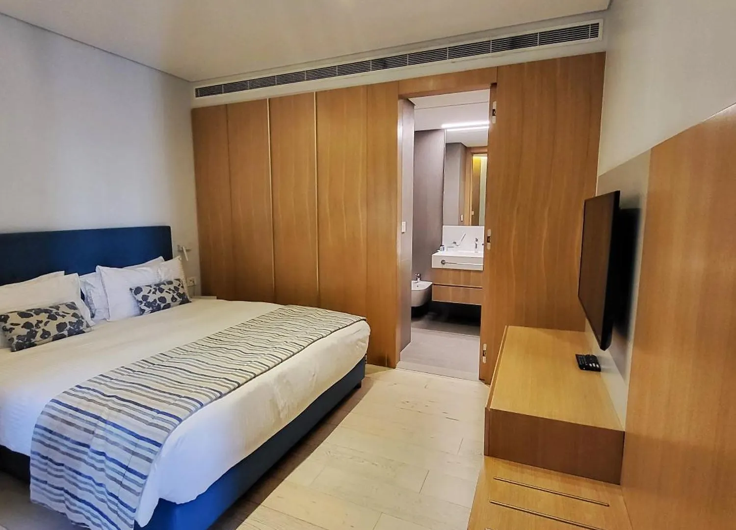 Monot Suites Beiroet 4*,  Libanon