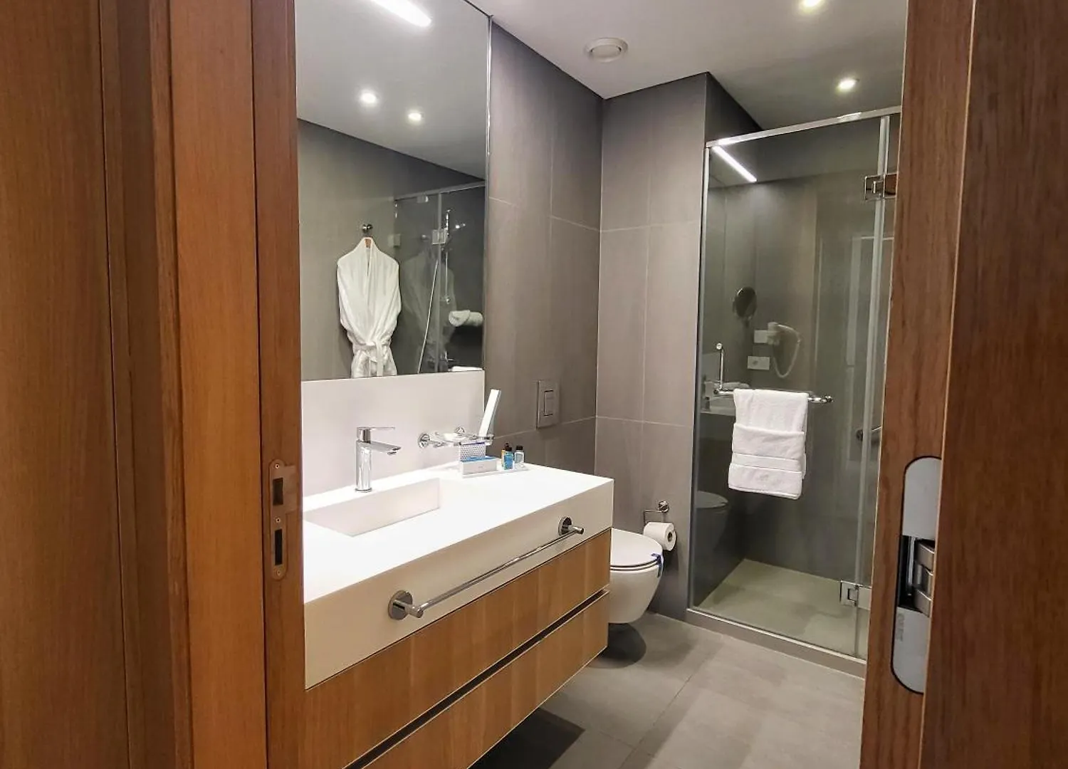Ξενοδοχείο Monot Suites Βηρυτός